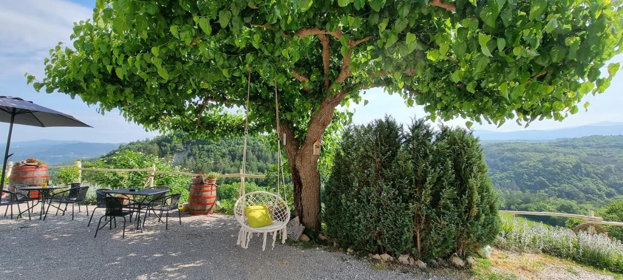 Apartment In The Smallest Town In The World Hum Extérieur photo